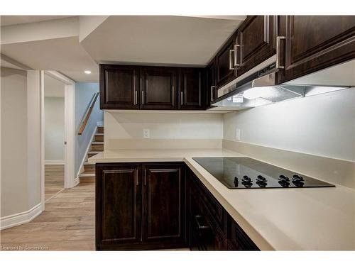 Lower-1417 Augustine Drive, Burlington, ON - Indoor Photo Showing Kitchen