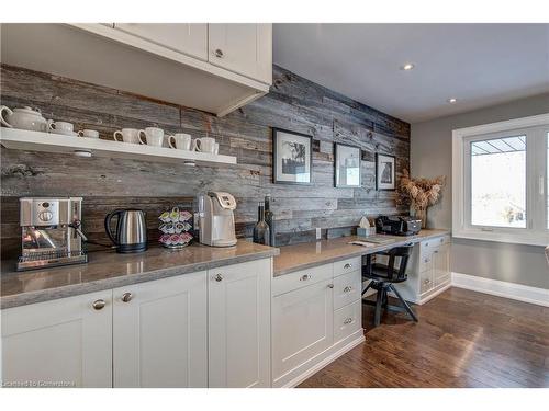 1470 Lower Base Line, Oakville, ON - Indoor Photo Showing Kitchen