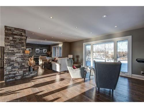 1470 Lower Base Line, Oakville, ON - Indoor