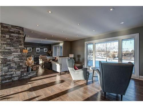 1470 Lower Base Line, Oakville, ON - Indoor