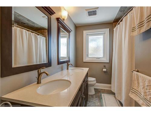 1470 Lower Base Line, Oakville, ON - Indoor Photo Showing Bathroom