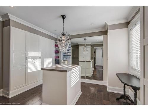 1470 Lower Base Line, Oakville, ON - Indoor Photo Showing Kitchen