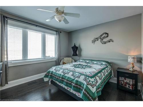 1470 Lower Base Line, Oakville, ON - Indoor Photo Showing Bedroom