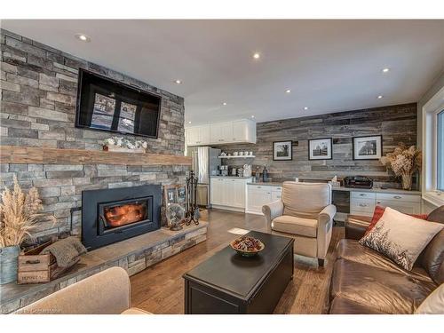 1470 Lower Base Line, Oakville, ON - Indoor Photo Showing Living Room With Fireplace