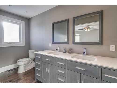 1470 Lower Base Line, Oakville, ON - Indoor Photo Showing Bathroom