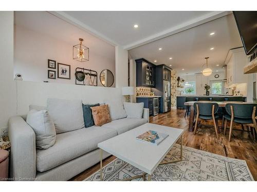 450 Herkimer Street, Hamilton, ON - Indoor Photo Showing Living Room