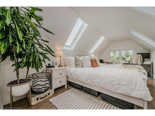 450 Herkimer Street, Hamilton, ON - Indoor Photo Showing Bedroom