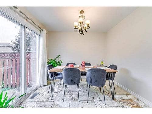 2349 Newcastle Crescent, Oakville, ON - Indoor Photo Showing Dining Room