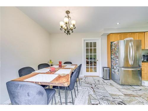 2349 Newcastle Crescent, Oakville, ON - Indoor Photo Showing Dining Room