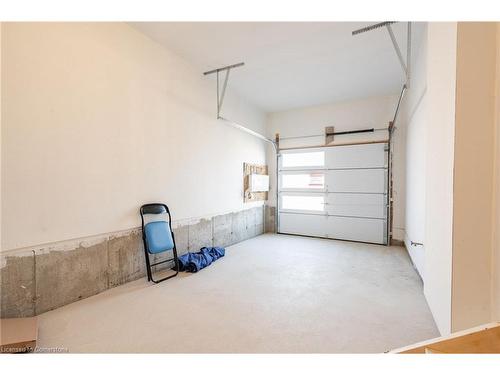 237 Lormont Boulevard, Stoney Creek, ON - Indoor Photo Showing Garage