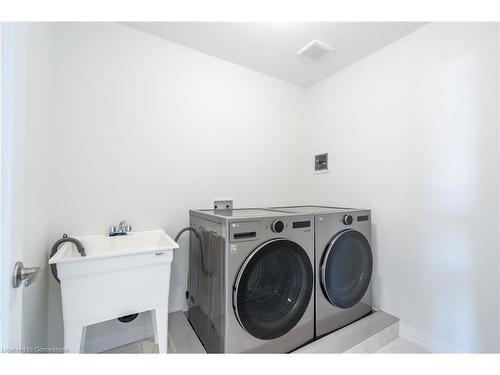 237 Lormont Boulevard, Stoney Creek, ON - Indoor Photo Showing Laundry Room