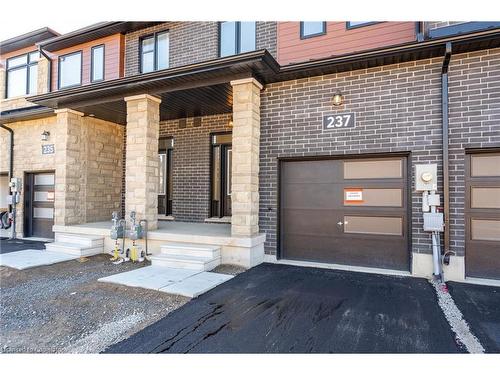 237 Lormont Boulevard, Stoney Creek, ON - Outdoor With Facade