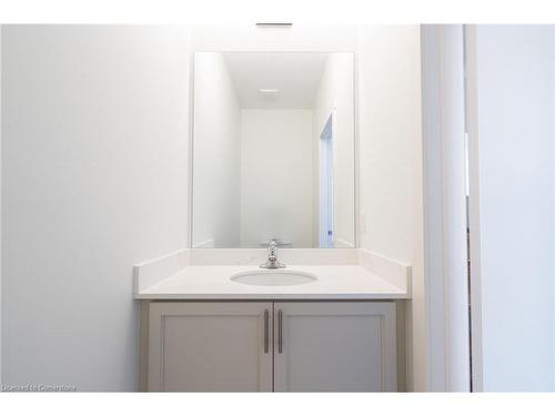 237 Lormont Boulevard, Stoney Creek, ON - Indoor Photo Showing Bathroom