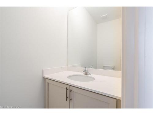 237 Lormont Boulevard, Stoney Creek, ON - Indoor Photo Showing Bathroom