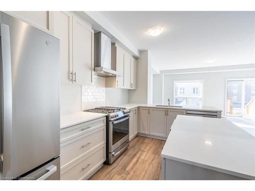 237 Lormont Boulevard, Stoney Creek, ON - Indoor Photo Showing Kitchen With Upgraded Kitchen