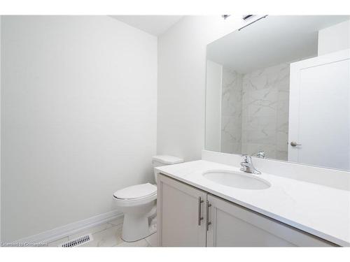 237 Lormont Boulevard, Stoney Creek, ON - Indoor Photo Showing Bathroom