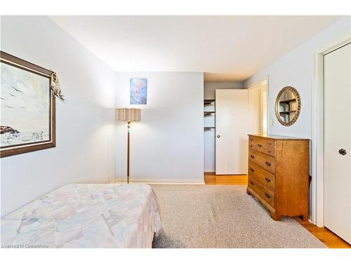 2032 Faversham Avenue, Burlington, ON - Indoor Photo Showing Bedroom