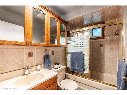 48 Tunbridge Crescent, Hamilton, ON - Indoor Photo Showing Bathroom