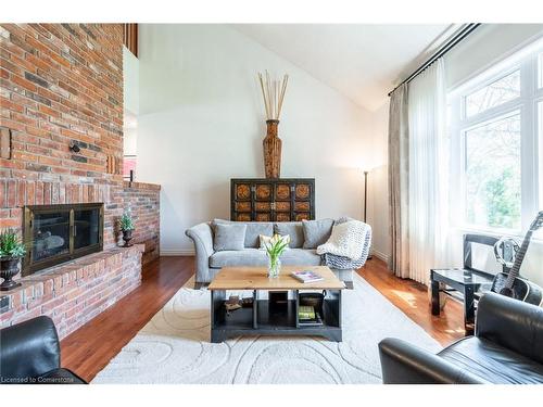 101 Hillcrest Avenue, Dundas, ON - Indoor Photo Showing Living Room With Fireplace