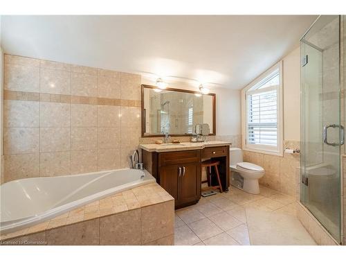 101 Hillcrest Avenue, Dundas, ON - Indoor Photo Showing Bathroom