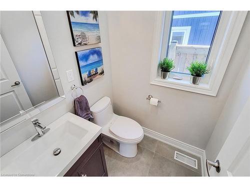 14 Lakeview Drive, Stoney Creek, ON - Indoor Photo Showing Bathroom