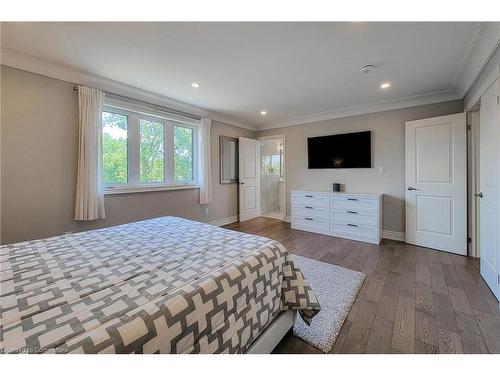 14 Lakeview Drive, Stoney Creek, ON - Indoor Photo Showing Bedroom