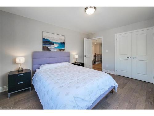 14 Lakeview Drive, Stoney Creek, ON - Indoor Photo Showing Bedroom