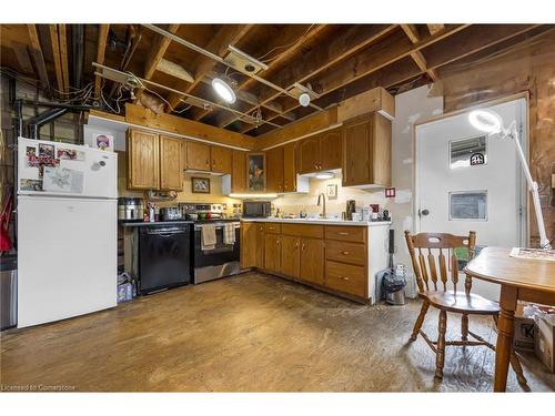 5732-5734 Ramsey Road, Niagara Falls, ON - Indoor Photo Showing Kitchen