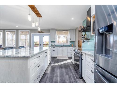 11417 Lakeshore Road, Wainfleet, ON - Indoor Photo Showing Kitchen With Upgraded Kitchen