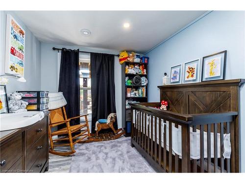 11417 Lakeshore Road, Wainfleet, ON - Indoor Photo Showing Bedroom