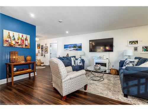 11417 Lakeshore Road, Wainfleet, ON - Indoor Photo Showing Living Room With Fireplace