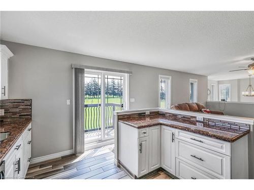 426 Baptist Church Road, Caledonia, ON - Indoor Photo Showing Kitchen