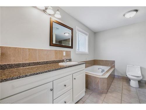 426 Baptist Church Road, Caledonia, ON - Indoor Photo Showing Bathroom