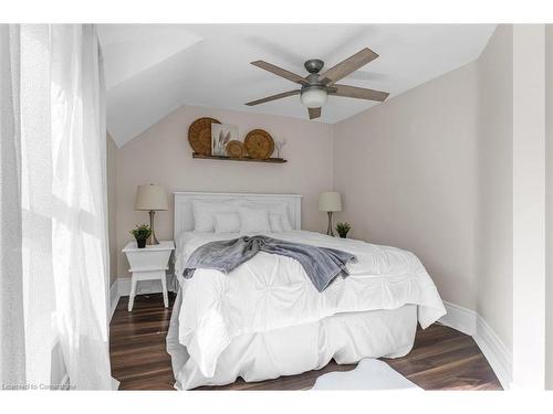 56 Junkin Street, St. Catharines, ON - Indoor Photo Showing Bedroom