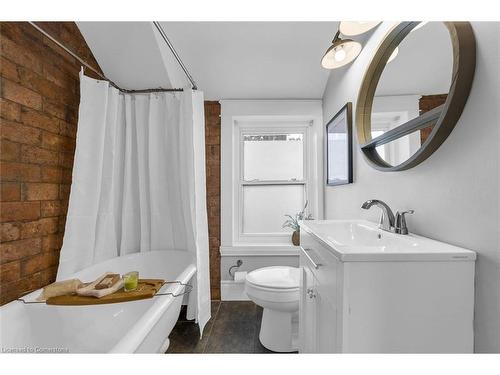 56 Junkin Street, St. Catharines, ON - Indoor Photo Showing Bathroom