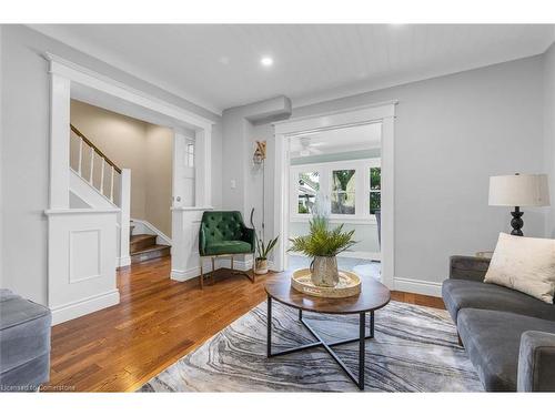 56 Junkin Street, St. Catharines, ON - Indoor Photo Showing Living Room