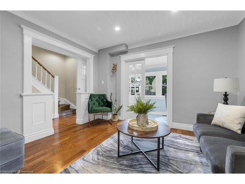 56 Junkin Street, St. Catharines, ON - Indoor Photo Showing Living Room