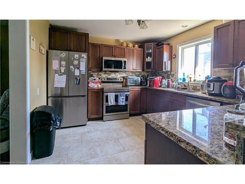 16 Lindan Street, Smithville, ON - Indoor Photo Showing Kitchen