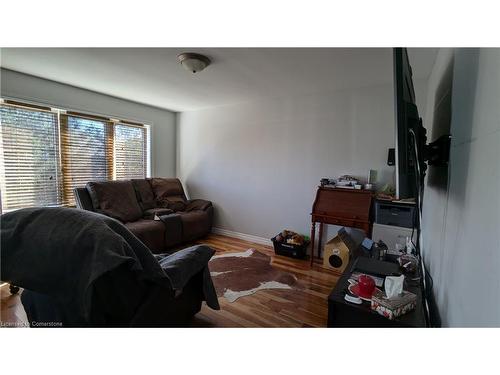 16 Lindan Street, Smithville, ON - Indoor Photo Showing Other Room