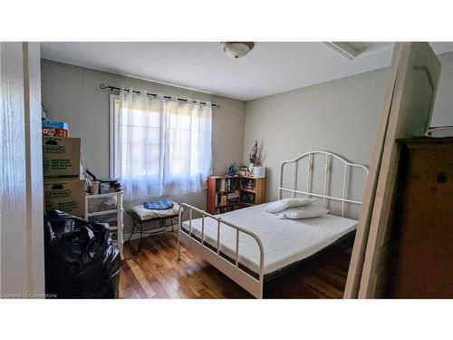 16 Lindan Street, Smithville, ON - Indoor Photo Showing Bedroom