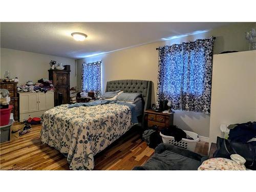 16 Lindan Street, Smithville, ON - Indoor Photo Showing Bedroom