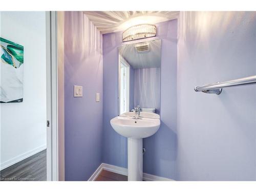 60 Bradshaw Drive, Stoney Creek, ON - Indoor Photo Showing Bathroom