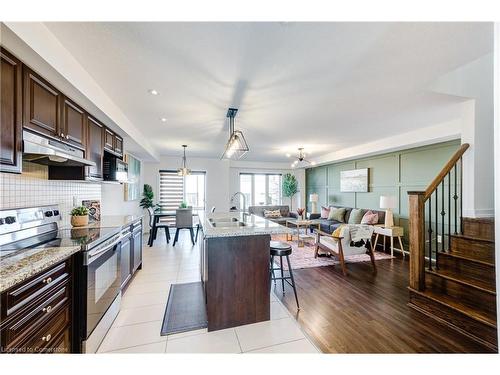 60 Bradshaw Drive, Stoney Creek, ON - Indoor Photo Showing Kitchen With Upgraded Kitchen