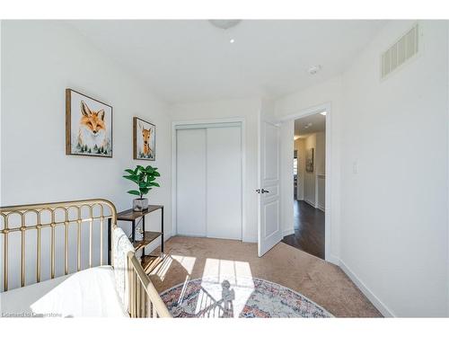 60 Bradshaw Drive, Stoney Creek, ON - Indoor Photo Showing Bedroom