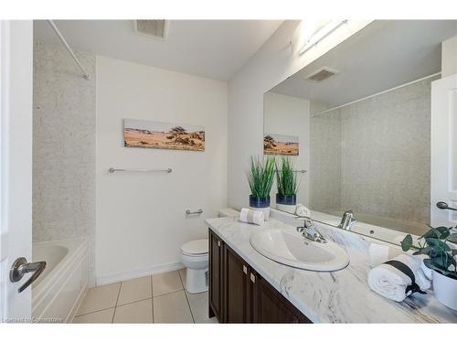 60 Bradshaw Drive, Stoney Creek, ON - Indoor Photo Showing Bathroom