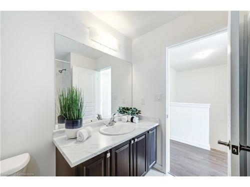 60 Bradshaw Drive, Stoney Creek, ON - Indoor Photo Showing Bathroom