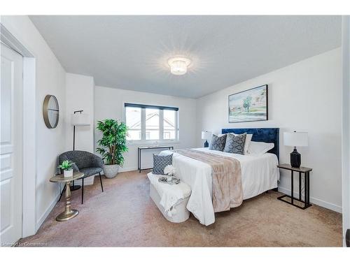 60 Bradshaw Drive, Stoney Creek, ON - Indoor Photo Showing Bedroom