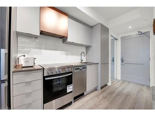 501-10 Gibbs Road, Toronto, ON - Indoor Photo Showing Kitchen With Stainless Steel Kitchen