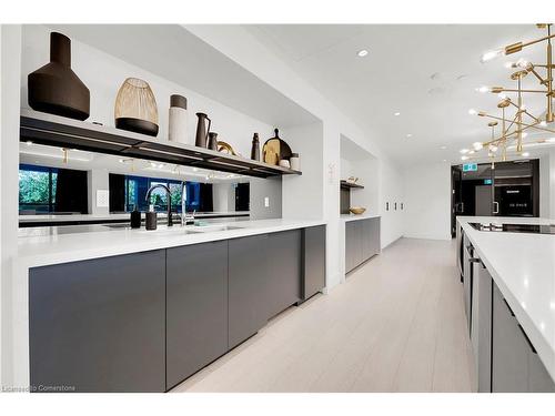 501-10 Gibbs Road, Toronto, ON - Indoor Photo Showing Kitchen