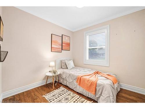 2061 Edinburgh Drive, Burlington, ON - Indoor Photo Showing Bedroom